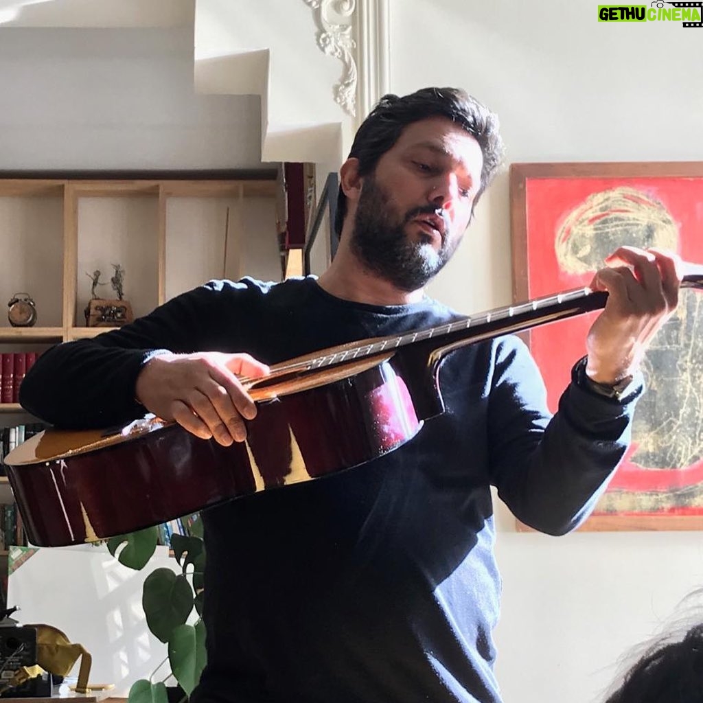 Hamed Behdad - 201.4K Likes -