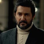 Hamed Behdad Instagram - 🎥 من هما حقی ازتون خواهش می کنم بهم کمک کنید سحر دولتشاهی در جدیدترین نقش‌آفرینی ‌اش روایتگر سختی‌ها و رنج زنی به نام هما حقی است که میان عشق به خانواده و معشوقه‌اش دست به انتخاب می‌زند. شما چقدر تصمیم‌های هما حقی را می‌پسندید و چقدر به او حق می‌دهید؟ سریال «می‌خواهم زنده بمانم» به کارگردانی شهرام شاه‌حسینی و تهیه‌کنندگی محمد شایسته هر دوشنبه ساعت ۸ صبح از فیلیمو پخش می‌شود. ‏@iwanttoliveseries #می_خواهم_زنده_بمانم #حامد_بهداد #حامدبهداد #hamedbehdad