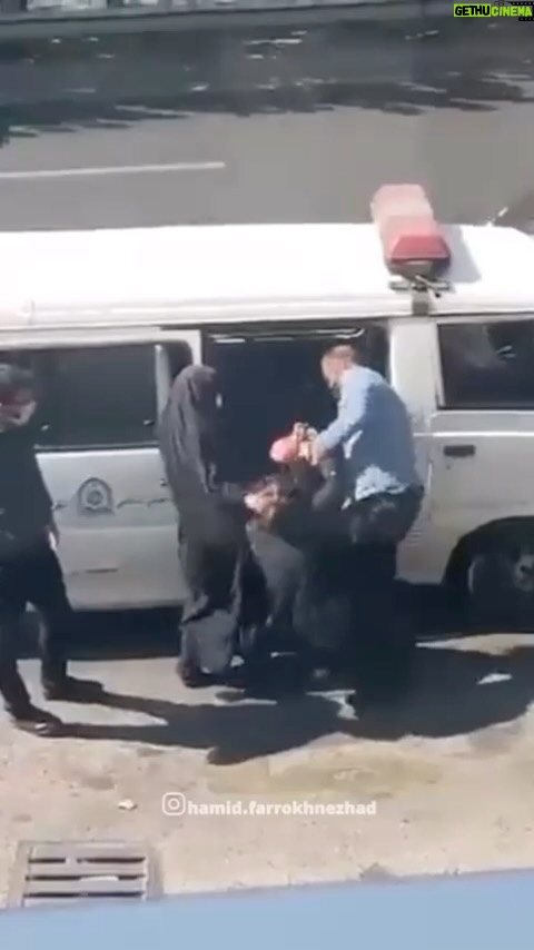Hamid Farrokhnejad Instagram - آزادگان به “خون شهیدان “ خیانت نمی کنند.
