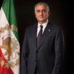 Hamid Farrokhnejad Instagram - كسي كه معني فرا حزبي بودن و كل نگر بودن رو خيلي خوب ميدونه و سهم خواه نيست ، خيلي خوب به مناسبات جهان امروز اشناست و زبان گفتگو با سياستمداران رو بلده و ميدونه که چطور متقاعدشون كنه نفعشون در گذر از حكومت ظلمه ، اين شانس تاريخي كه بما رو اورده رو از دست نديم ،ناخدايي اين كشتي رو به دستش بسپاريم ، مطمئنم ما رو به ساحل امن ميرسونه، “شاهزاده رضا پهلوي “ بعد از ارتقا فرهنگ خودمون ،همه آنچيزيه كه امروز براي نجات ايران بهش نيازمنديم .