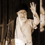 Hamid Farrokhnejad Instagram – علی خامنه ای !
مسبب و مقصر همه اتفاقات اخیر شمایید ، مقصر هر خونی که از هر دو‌طرف _مردم و نیروهای امنیتی _بر زمین ریخته میشود شمایید ، مقصر همه صدمات مالی که به کشور وارد میشود شمایید ، مقصرید بخاطر نگاه متفرعن و جایگاه فرعونی که برای خودتان قائل هستید ، مقصرید بخاطر نگاه ارباب رعیتی که به مردم دارید ، مقصر شمایید که گوشهایتان را بر هر اعتراض مسالمت آمیز بسته ایید و هیچ چیز جز صدای خودتان را نمیشنوید و خیابان را برای احقاق حق به مردم نشان دادید، مقصر شمایید که مردم را تحقیر کردید ،زور گفتید و نادیده گرفتید ،جواب هر اعتراض و انتقادی را با درفش و داغ و زندان و اعدام دادید ، مقصر شمایید که حق انتخاب را از مردم گرفتید ، مقصر شمایید که انچه خواستید تحمیل کردید که چه بپوشند ، چه ببینند ، چگونه فکر کنند و چگونه زندگی کنند ، مقصر شمایید که سرنوشت دیگر مستکبران را ندیدید و عبرت نگرفتید و در عوض صدایتان را بلندتر کردید ، مقصر شمایید که مردم را فقط در سختی ها شریک خود کردید و غنائم وخوشی ها را برای خودتان ، مقصر شمایید که هیچوقت برای ملت پدروارانه رفتار نکردید و ثروتشان را ارباب مابانه خرج رفقای همسایه کردید.

شما زورگوی بی جربزه و نابالغی هستید که جرات پذیرفتن خودتان را هم ندارید ، دائم بدنبال وصل کردن هر اعتراضی به تحریک فلان کس یا فلان دولت خارجی هستید و خودتان را مبرا از هر گونه ضعف و کاستی میدانید ،” شما ظالمید و ظلم محکوم به فناست “.