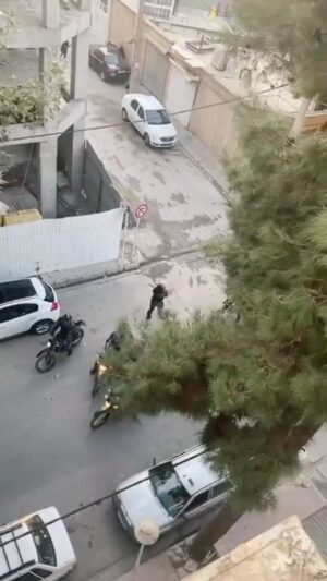 Hamid Farrokhnejad Instagram - درآستانه سالگرد مهسا و به یاد همه جاوید نامان ، جانبازان و دربندان این خیزش عظیم مردمی 💚🤍♥️