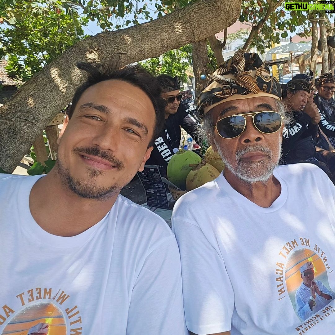 Hamish Daud Instagram - It's been a big loss for all of us and the Kuta community. My heart goes out to the @grandpudjawan.hotel family. Semoga diberikan ketabahan dan keikhlasan untuk melalui masa-masa sulit ini. Safe travels old friend @artha_gun83 I love you š Grand Pudjawan Hotel