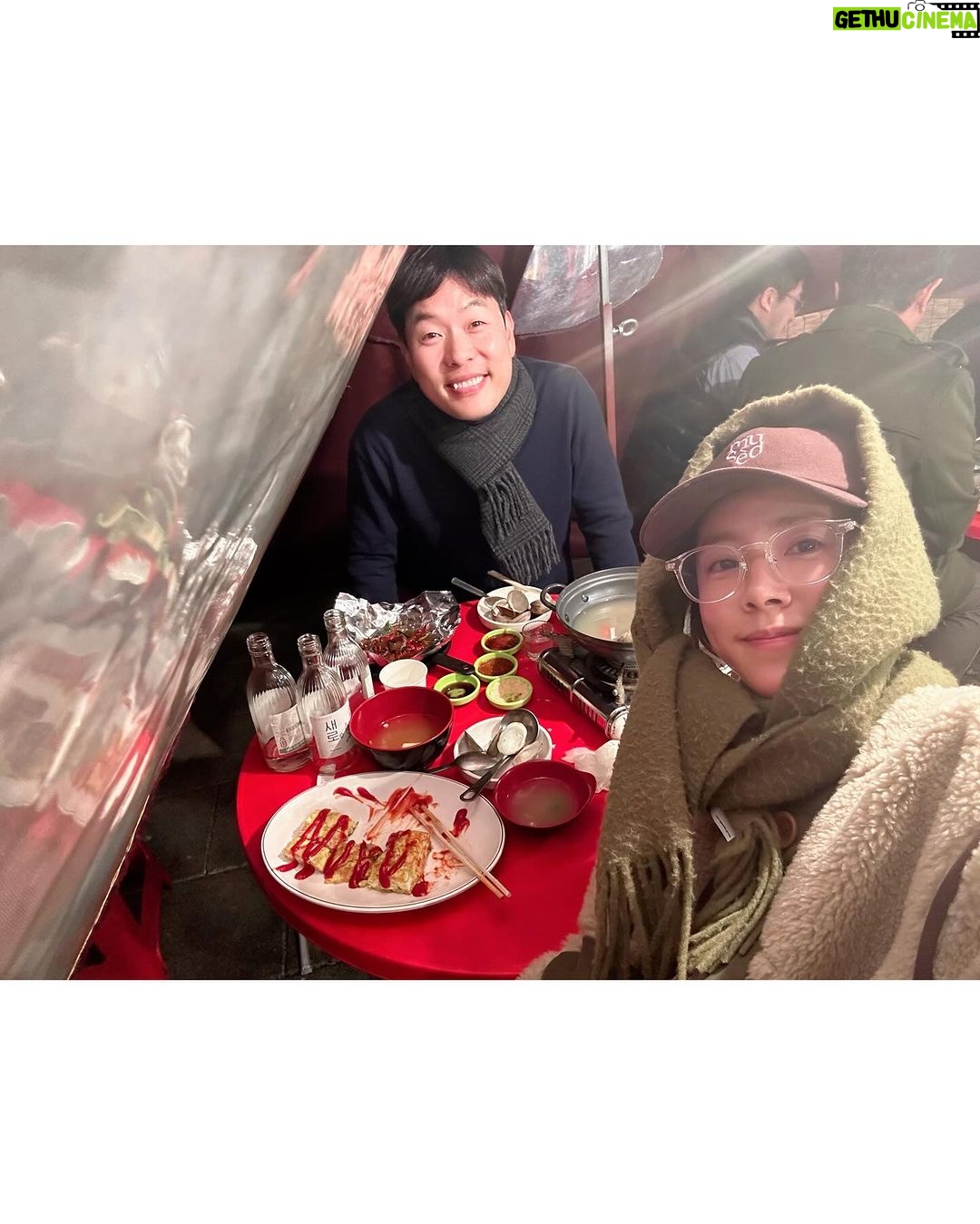 Han Ji-min Instagram - . HAPPY NEW YEAR!๐ฅณ ์ฌ ํ ํด๋ ์์ํ๊ณ ๋ฐ๋ปํ ํ๋ณต๋ค๋ก ๊ฐ๋ ์ฑ์ฐ์๊ธธ ๋ฐ๋ผ๊ณ ๋ฌด์กฐ๊ฑด ๊ฑด๊ฐํ์๊ณ ๋ฌดํํ ํด ๋์๊ธธ ๋ฐ๋๋ด
๋๋ค. ์ํด ๋ณต ๋ฌ๋ฟ ๋ฌ๋ฟ ํ๊ฐ๋ ๋ฐ์ผ์ธ์!โฅ๏ธ