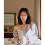Han Ji-min Instagram - . Fan-meeting postcards 💌 📸: @sopialand 👗: @hhy6588 💇🏻‍♀️: @halolee7 💄: @jennyhouse_ssung