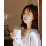 Han Ji-min Instagram - . Fan-meeting postcards 💌 📸: @sopialand 👗: @hhy6588 💇🏻‍♀️: @halolee7 💄: @jennyhouse_ssung