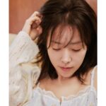 Han Ji-min Instagram - . Fan-meeting postcards 💌 📸: @sopialand 👗: @hhy6588 💇🏻‍♀️: @halolee7 💄: @jennyhouse_ssung