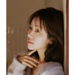 Han Ji-min Instagram - . Fan-meeting postcards 💌 📸: @sopialand 👗: @hhy6588 💇🏻‍♀️: @halolee7 💄: @jennyhouse_ssung