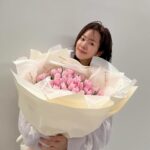 Han Ji-min Instagram - . 조금 늦은 감사 인사드려요. 많은 축하와 사랑 전해주셔서 고맙습니다~🎂🎈 Thanks for the birthday wishes!🧸 (하나하나 다 담지 못한 선물들도 많아 미안해요🥲)