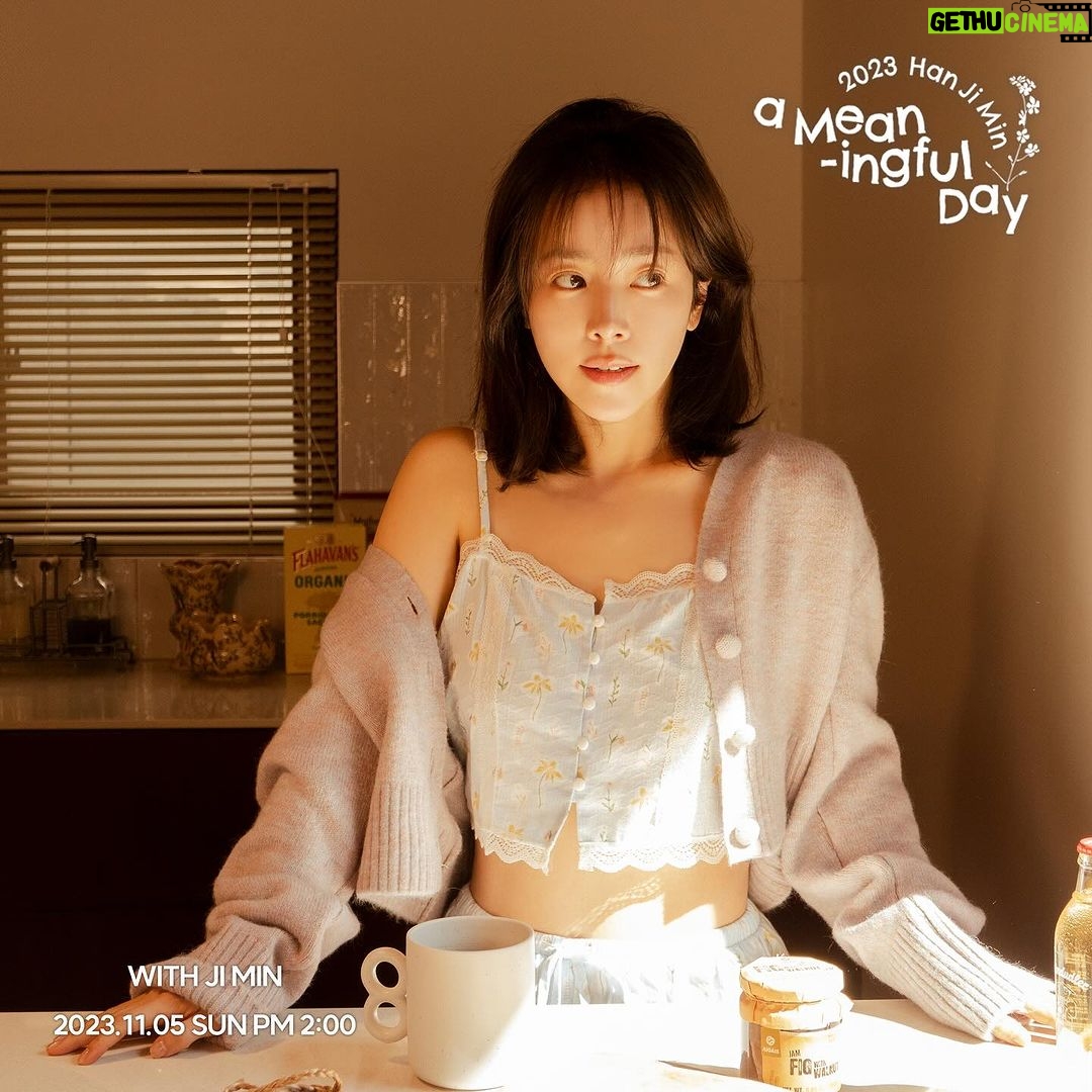 Han Ji-min Instagram - . 2023.11.05 잊지 못할 ‘a Mean-ingful Day🌼’ 꿈만 같던 시간이었어요.🫧 채워주신 모든 마음들 소중히 담아 그날의 약속 지켜갈게요🙏🏻 같이 자리 하지 못하신 분들께도 감사함과 함께 미안한 마음도 전해요…🥲 노래 영상은 enustiK, holic 님이 찍어주신 영상이에요.🙂 부족하지만 팬분들께 들려드리고 싶었던 노래라 짧게나마 담아봤어요.🙊 준비하느라 고생 많이 해주신 BH 식구들과 이진호 감독님, 윤재원 기타 선생님, 그리고 많은 스텝분들 모두 고맙고 감사합니다!🙏🏻