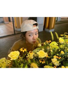 Han Ji-min Instagram - . 🌼🍓🐰🐶🐱📕