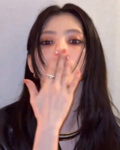 Han So-hee Instagram - @boucheron night 💍