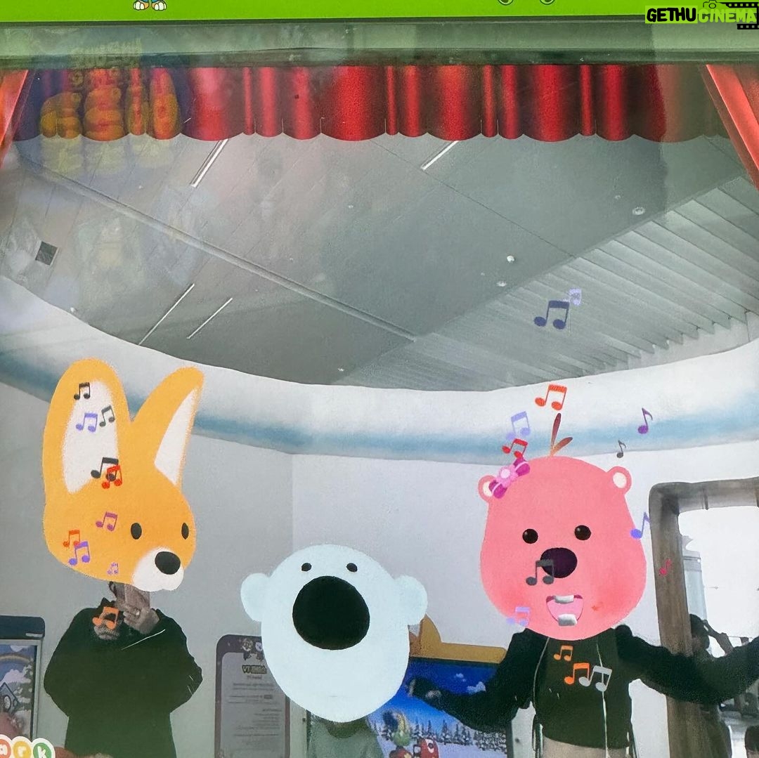 Han So-hee Instagram - i cna do this all day (루피전 whit my bf)