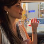Hande Erçel Instagram - 🐒🦌🧘🏻‍♀️ Mumbai