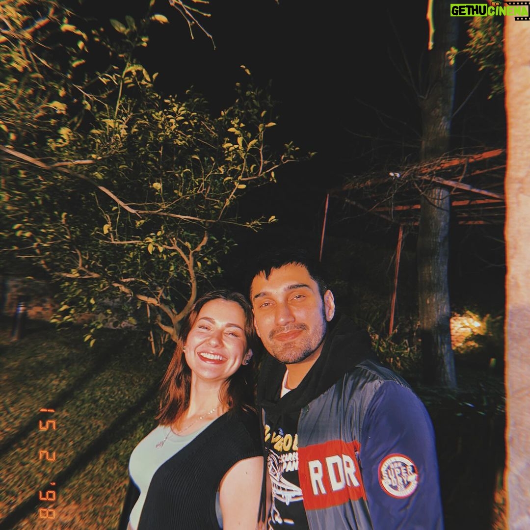 Hania Aamir Instagram - it was palentines for us// electrocutes// 14/02 Islamabad, Pakistan