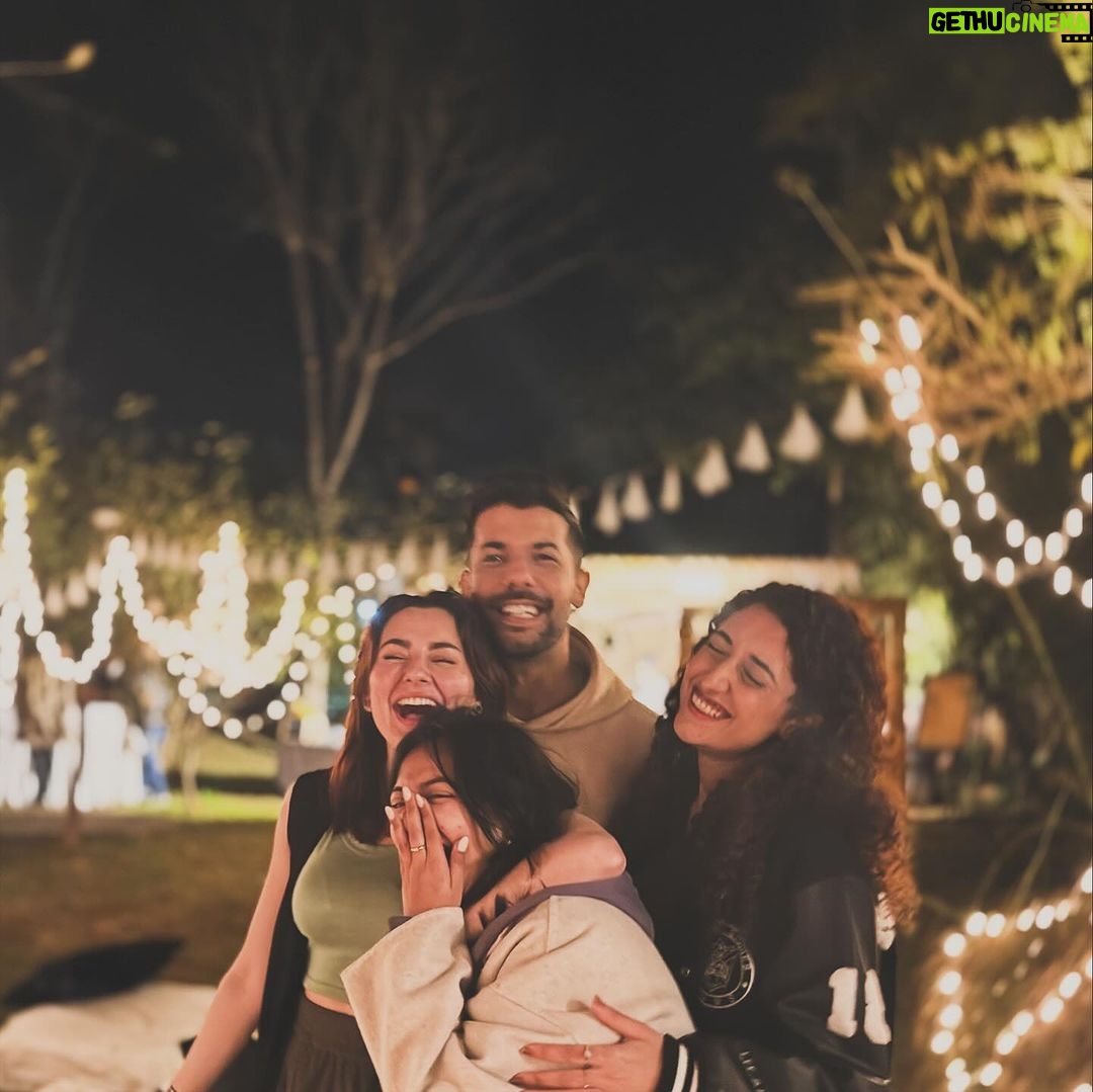 Hania Aamir Instagram - it was palentines for us// electrocutes// 14/02 Islamabad, Pakistan