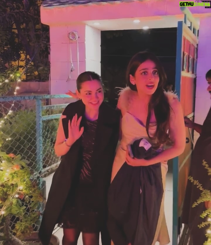 Hania Aamir Instagram - 2 of 20 🎈 @yashmagillofficial pulled up with the cutest surprise 🫂 Karachi, Pakistan