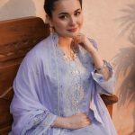 Hania Aamir Instagram - Stitched Lawn by @jeem.official is now live🤎 Shop your favourite looks at www.jeem.pk #JEEM #JEEMLawn #HaniaAamir