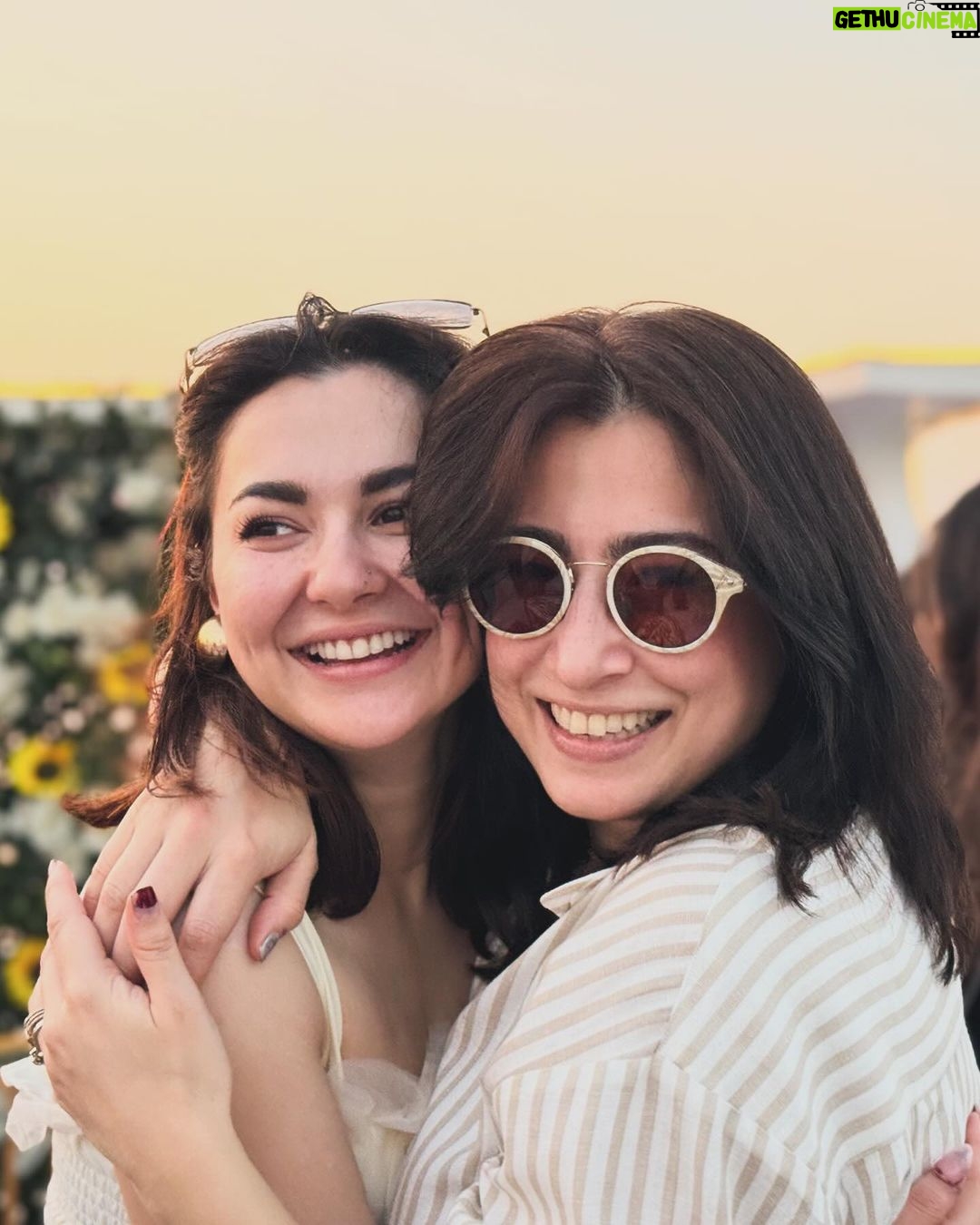 Hania Aamir Instagram - 🎈earlies// crazy without the song Karachi, Pakistan