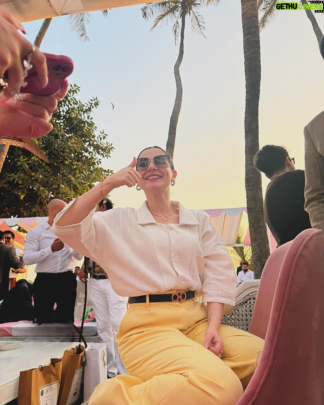 Hania Aamir Instagram - what a bad what a worst Karachi, Pakistan