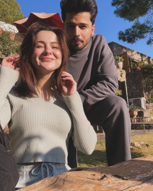 Hania Aamir Instagram - 3 days to go 🎶✨ #DHANAK