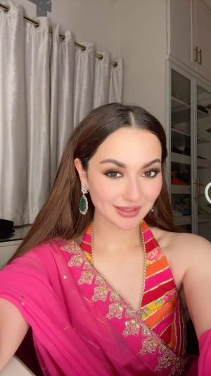 Hania Aamir Instagram - @zarashahjahanbride and @sherezadjewellery won 🤝✨
.
Thanks for the mix @itsajwavy