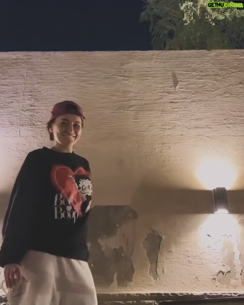 Hania Aamir Instagram - umer and dua’s qawali night stories will never get old Karachi, Pakistan