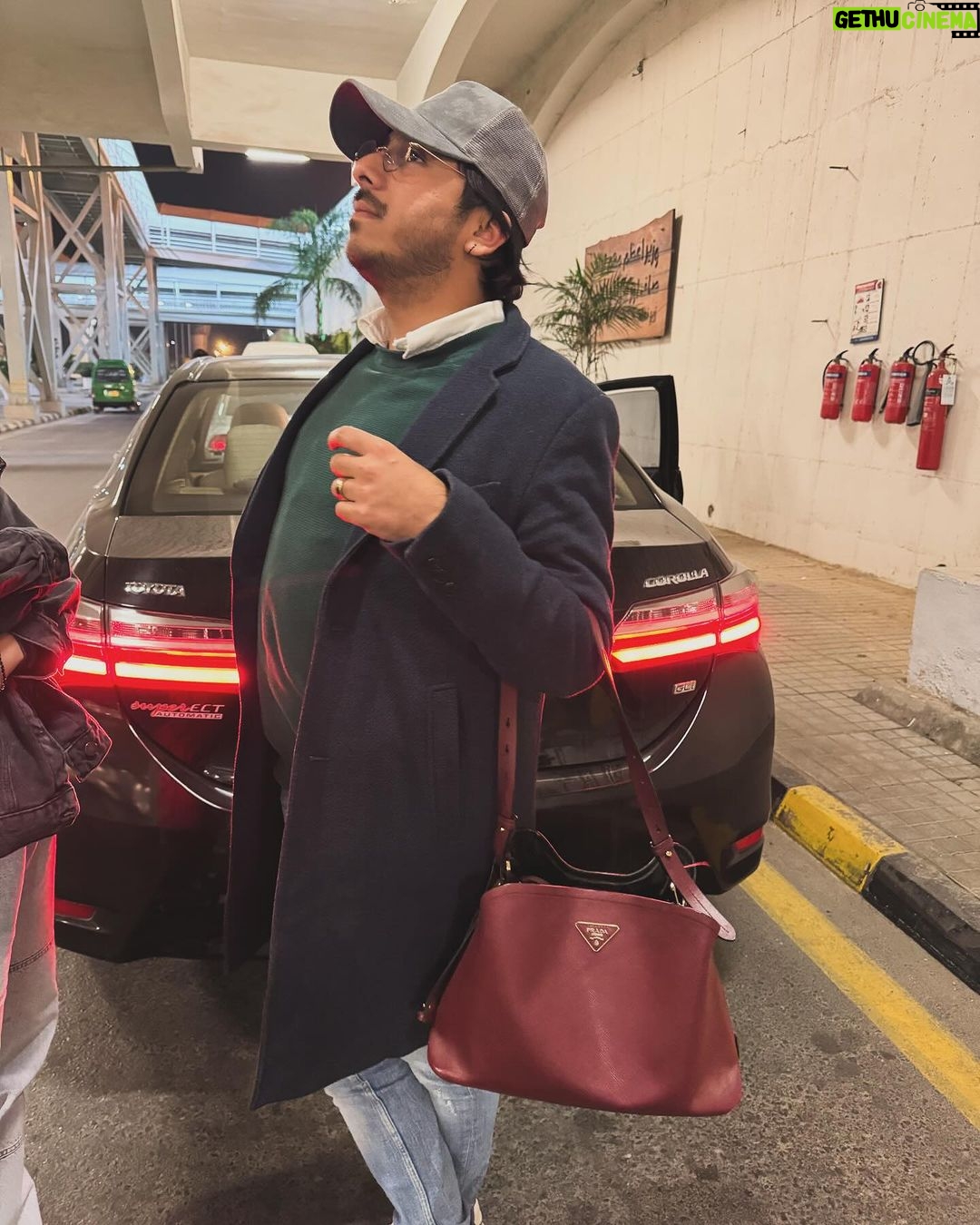 Hania Aamir Instagram - hathyaar Islamabad, Pakistan