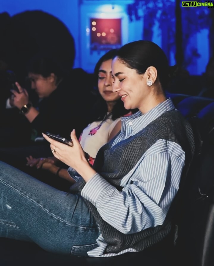 Hania Aamir Instagram - What a vibe! #GalaxyAi is here✨️ Loved the new #GalaxyS24Ultra & all new AI features 🌟 Here are some glimpses of the #SamsungUnpacked watch party. Early bird offer is live, book today from your nearest shop to get complimentary Galaxy Buds. Limited time offer. T&Cs apply. @samsungpakistan