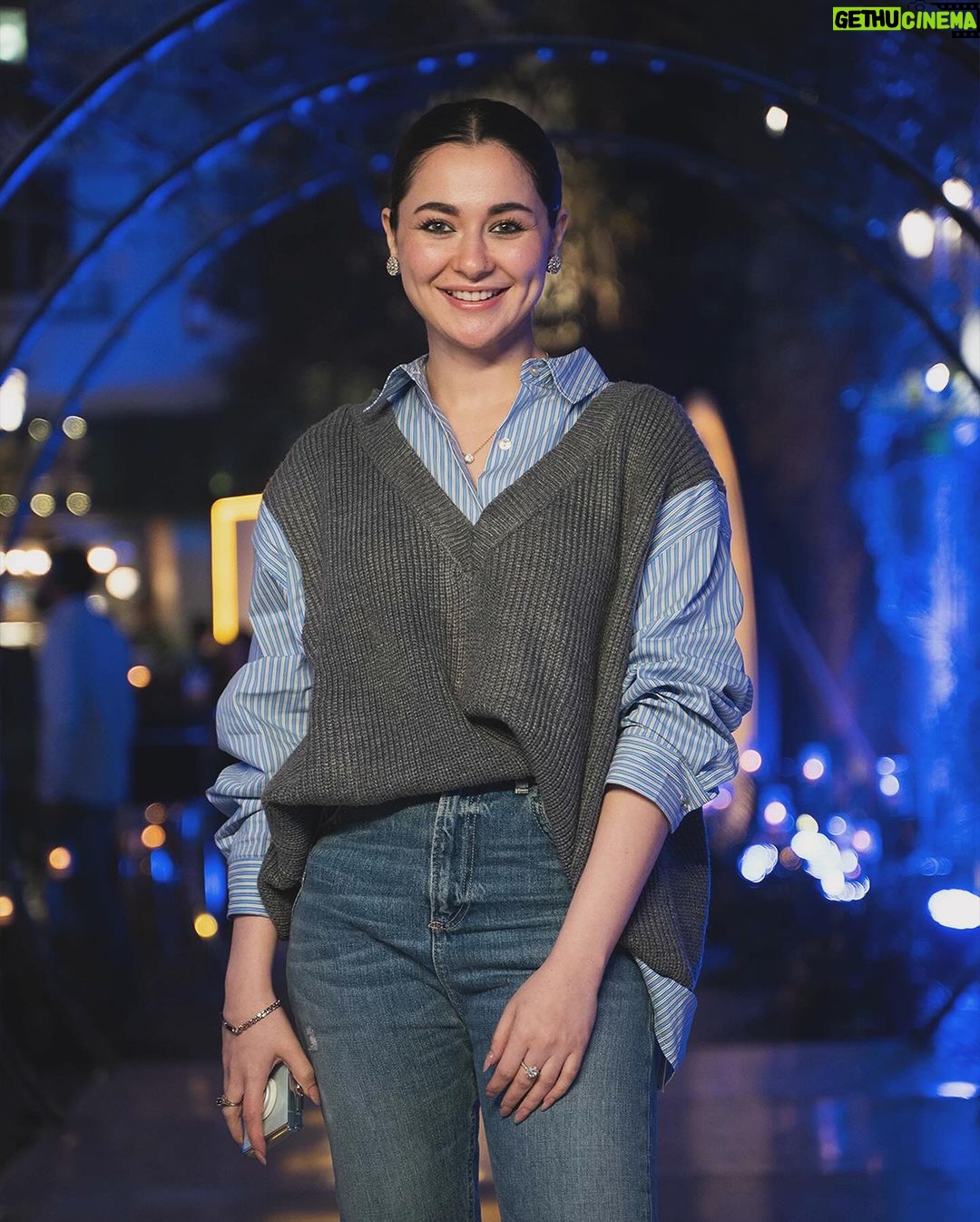 Hania Aamir Instagram - What a vibe! #GalaxyAi is here✨️ Loved the new #GalaxyS24Ultra & all new AI features 🌟 Here are some glimpses of the #SamsungUnpacked watch party. Early bird offer is live, book today from your nearest shop to get complimentary Galaxy Buds. Limited time offer. T&Cs apply. @samsungpakistan