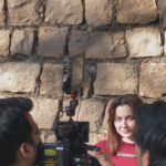 Hania Aamir Instagram - appreciation post for the cute people behind the camera 🫶 boss man @shahrukhfepo is hands down the easiest and the most fun director to with @s.ahsanraza thank you for your magic my styling queenie @aarindanoor you’re a star! Thank you for everything 🫂 thank you @shopaaria & @rastahofficial for the cute fits @toniandguyisb love ya 💄 @keziahleenapeters miss ya 🫶 Murree Hills