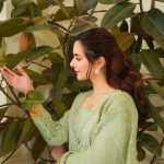 Hania Aamir Instagram - Stitched Lawn by @jeem.official is now live🤎 Shop your favourite looks at www.jeem.pk #JEEM #JEEMLawn #HaniaAamir