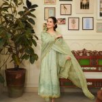 Hania Aamir Instagram - Stitched Lawn by @jeem.official is now live🤎 Shop your favourite looks at www.jeem.pk #JEEM #JEEMLawn #HaniaAamir
