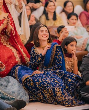 Hania Aamir Instagram - 🫐