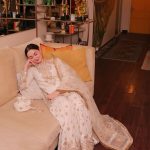Hania Aamir Instagram - In my favourite from @faizasaqlain lawn 🕊️ Prebook this one and others from their gorgeous collection on 29th Feb at 6 pm ⏰ #faizasaqlain #FSlawn24