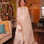 Hania Aamir Instagram - In my favourite from @faizasaqlain lawn 🕊️ Prebook this one and others from their gorgeous collection on 29th Feb at 6 pm ⏰ #faizasaqlain #FSlawn24