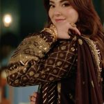 Hania Aamir Instagram - Introducing, the magical world of ‘Fasana-E-Ishq’ – Asim Jofa’s Eid Luxury Lawn Collection. We’re talking timeless romance meets tradition, with designs that’ll blow your mind! Can’t wait to share this journey with you all! 💖 @asimjofa #AsimJofa #IWearAsimJofa #FasanaeIshq #HaniaAamir #LuxuryLawnCollection #Unstitched #EidCollection