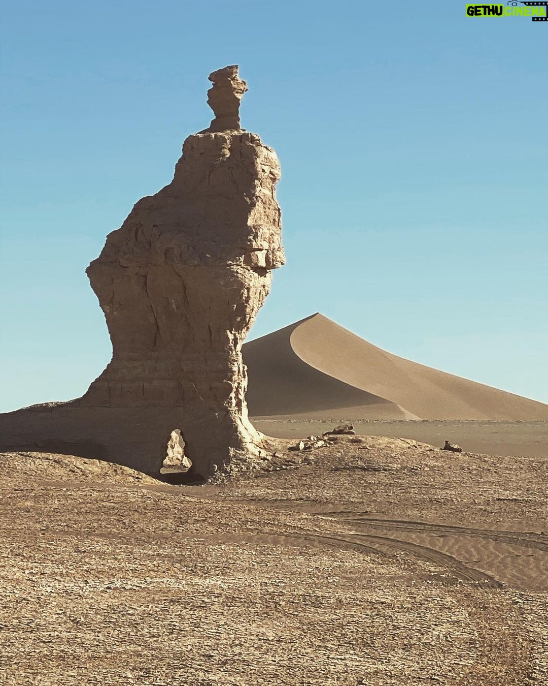 Hanie Tavassoli Instagram - بیابان لوت❤️ #loutdesert عکس از خودم