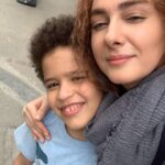 Hanie Tavassoli Instagram - بی صدا حلزون داره اکران می شه.بزودی. یکی از سخت ترین نقش هایی که در زندگیم بازی کردم.خیلی سخت و پر از چالش بود اما همین سختی ها یه نقش رو جذاب و شیرین می کنه.به بهانه ی اکران این فیلم و کلی خاطرات خوش از پشت صحنه،این عکس ها رو با شما به اشتراک می ذارم.به امید یک اکران خوب.امیدوارم با توجه به شرایط خاص این روزها بتونیم اکران های مردمی هم داشته باشیم.🙏🏻🍀🙏🏻🍀 @soudabekhosravi @mojtaba.shokri.deaf @hoori_moghadas @mariam_majdd @behrangdezfulizade.director @pedramsharifiiii @mohsen_kiaee @mehranahmadiofficial @bi.seda.halazun @barge_zard