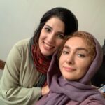 Hanie Tavassoli Instagram - بی صدا حلزون داره اکران می شه.بزودی. یکی از سخت ترین نقش هایی که در زندگیم بازی کردم.خیلی سخت و پر از چالش بود اما همین سختی ها یه نقش رو جذاب و شیرین می کنه.به بهانه ی اکران این فیلم و کلی خاطرات خوش از پشت صحنه،این عکس ها رو با شما به اشتراک می ذارم.به امید یک اکران خوب.امیدوارم با توجه به شرایط خاص این روزها بتونیم اکران های مردمی هم داشته باشیم.🙏🏻🍀🙏🏻🍀 @soudabekhosravi @mojtaba.shokri.deaf @hoori_moghadas @mariam_majdd @behrangdezfulizade.director @pedramsharifiiii @mohsen_kiaee @mehranahmadiofficial @bi.seda.halazun @barge_zard