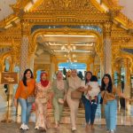 Hanis Zalikha Instagram – Lamanya tak travel together lepas pandemik 🥹 The airport rush, the food discoveries, the endless laughs dengan perangai memasing, the holding on to your cash because most places don’t accept card, the cheap nightly massages, the surprise rooftop celebration, the carpool karaoke sampai menggagau nak replace bateri mic, good to be back in Bangkok for our birthday trip 😍 Through our 20s and into our 30s, tak jemu go through kastam togetherrr!