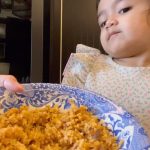 Hanis Zalikha Instagram - Adakah Alisa akan suka Nasi Goreng Sambal Sardin Pedas tiga bahan ?! Yang penting, senangnya hidup dengan @mylovemasak 😭 Takyah blend2 dah hehe 😘