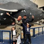 Hanis Zalikha Instagram - Isi perut sangat penting sebelum jalan beribu langkah dalam London Natural History Museum nak tengok dinosaur. Mak-mak kena firm, ikutkan bapak dia kata cukup seketul croissant je dulu, nanti dah settle baru makan betul-betul 🌝🦖