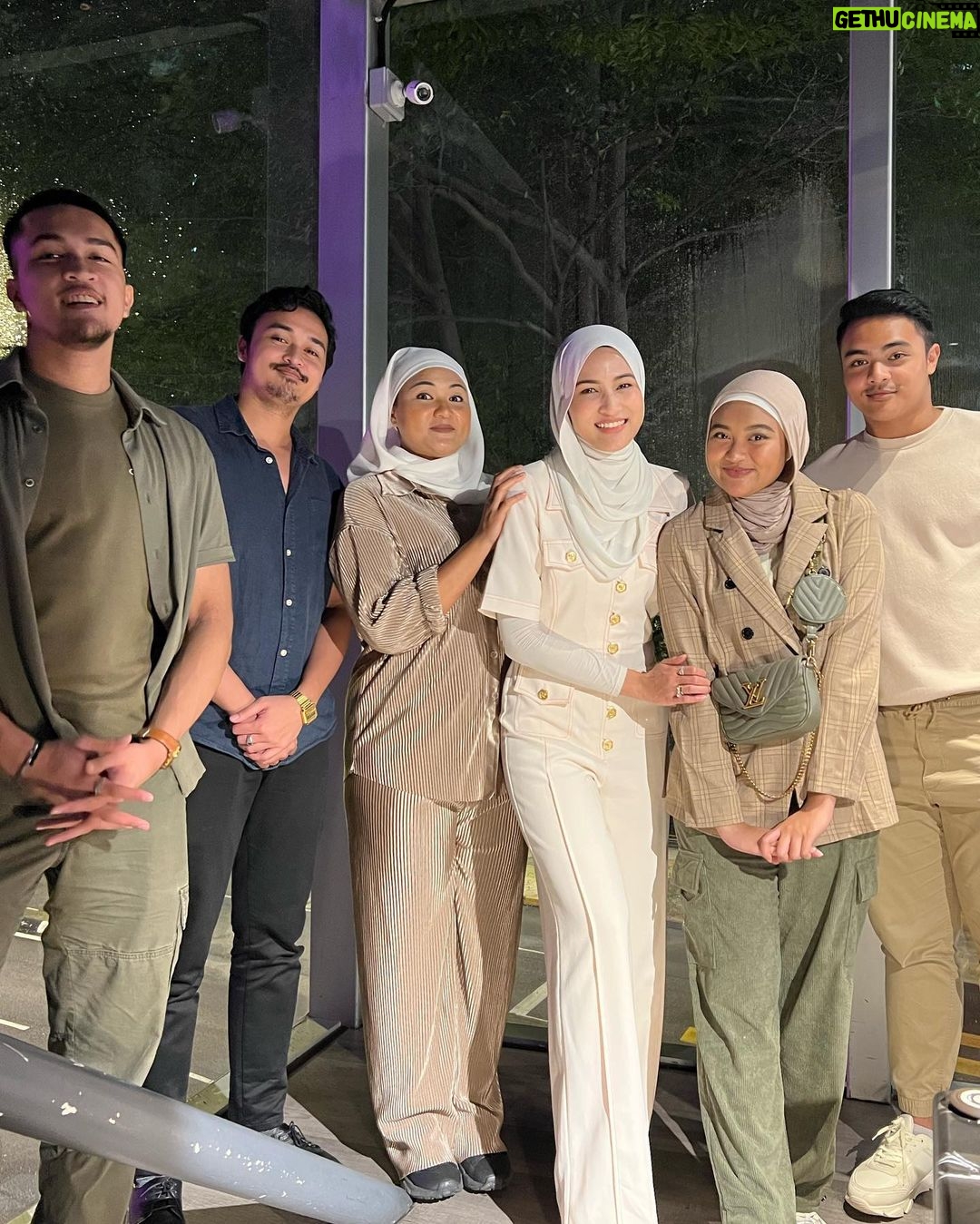 Hanis Zalikha Instagram - The love of a family masyaAllah alhamdulillah thank you so much ❤️