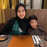 Hanis Zalikha Instagram - I turned a year older and I have been grateful for every day, masyaAllah. “Oh you must be the happiest now” — But happiness and growth is not always linear. Since my younger days, for as long as I remember, I have been embracing every stage in my life, with a great outlook on life. No path is better than the other, because Allah has designed yours for you and no one else. That’s how happiness truly is felt in the journey and not seen as a destination. I hope Yusuf & Alisa get to see and understand this one day when they look back. And thank you my love for an amazing day of bbq, bookstore & grocery shopping 🥳 And that bouquet of roses came with the most meaningful wish card masyaAllah 📖