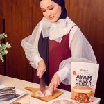 Hanis Zalikha Instagram - Wholesome and convenient meals for you, SIAP! Ayam Masak Merah and Sup Daging Empuk is NOW available on Shopee @mylovemasak or click the in bio. Grab yours now! ❤️