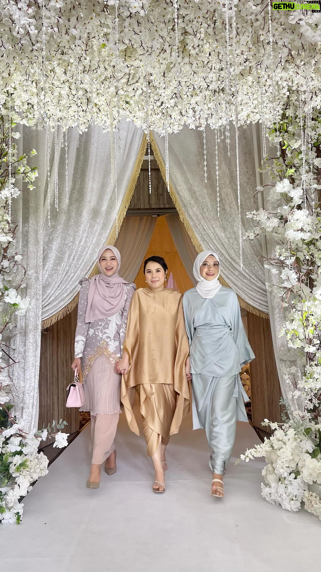 Hanis Zalikha Instagram - Post-pandemic wedding finallyyyyy for our loves Mera & Najeeb (ft baby Mareesa) 🥺❤️