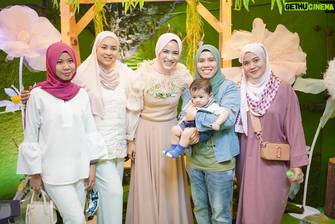 Hanis Zalikha Instagram - Moments of celebration captured by @azmwhb ❤️