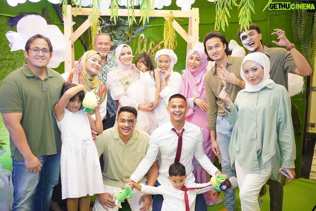 Hanis Zalikha Instagram - Moments of celebration captured by @azmwhb ❤️