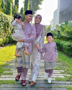 Hanis Zalikha Instagram - Selamat Hari Raya Maaf Zahir & Batin dari kami sekeluarga 🥰 MasyaAllah alhamdulillahhh. #HairulHanisAidilfitri